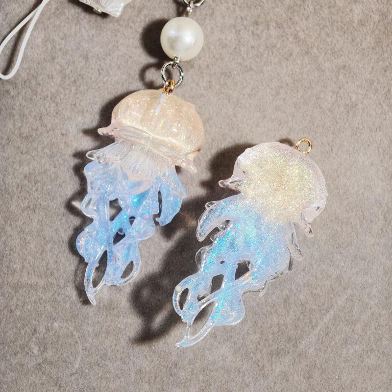 Ocean Theme Elegant Jellyfish Pendant Keychain Durable Metal Bag Phone Charm for Women Daily Gift