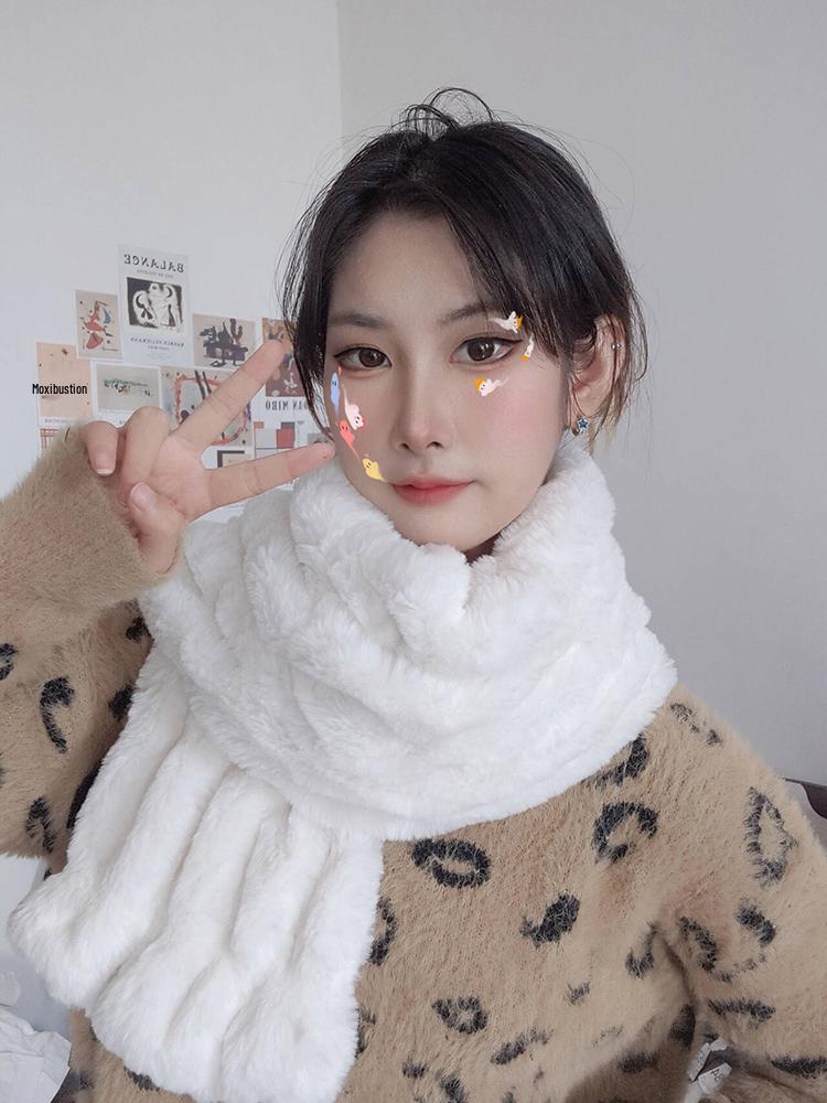 Unisex White Snood Scarf: Luxurious Imitation Rabbit Fur, Soft, Warm, and Versatile for Winter