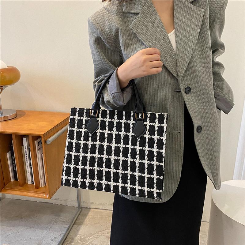 Trendy Fashionable Women's Tote Bag Stylish Spring Summer Small Square Handbag