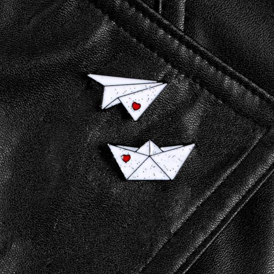 Unisex Origami Airplane Boat Enamel Brooch Pin Jacket Bag Badge Friend Gift