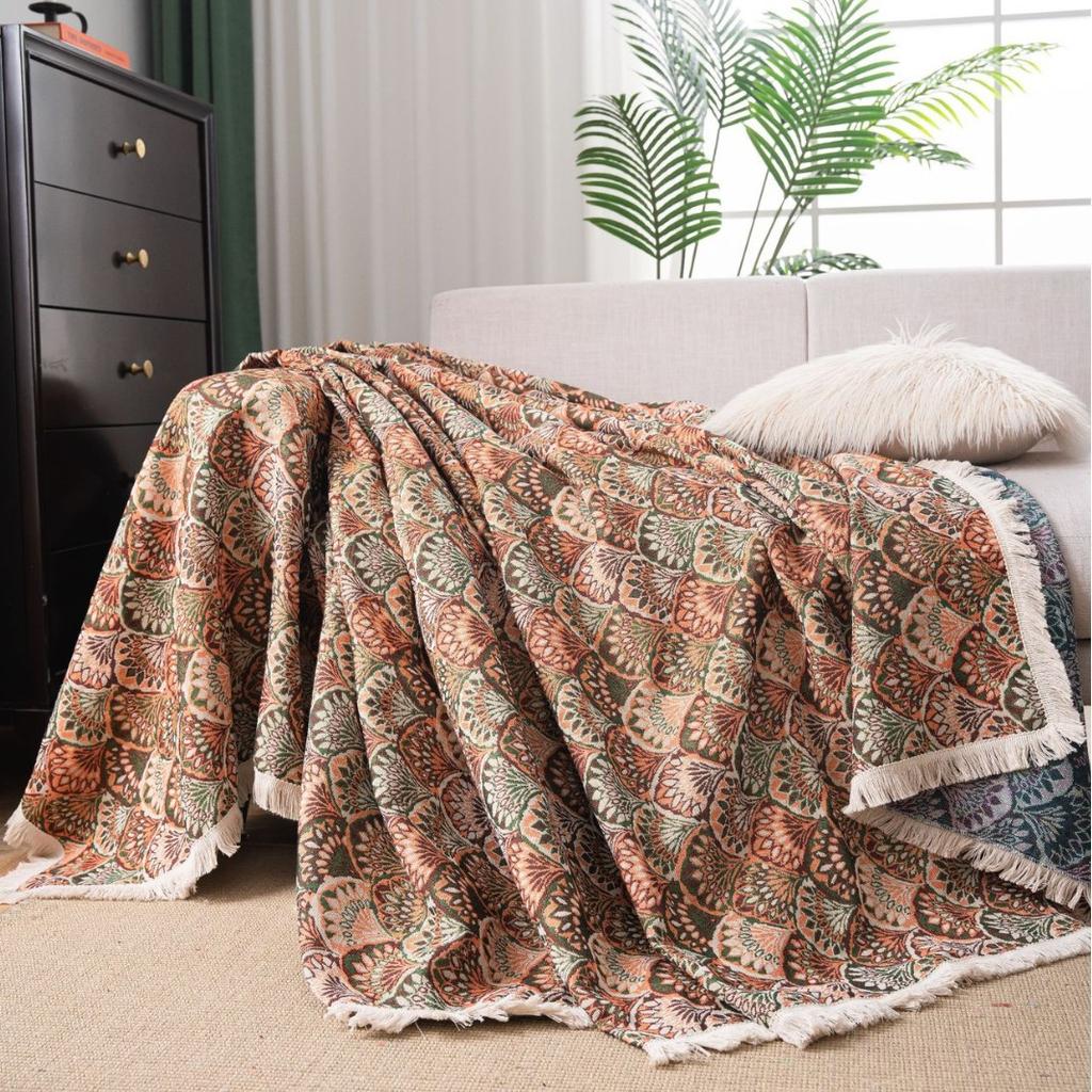 A Whole Sofa Towel Is Universal In All Seasons, All-inclusive Jacquard, and The Sofa Cover Is Anti-cat Scratch.