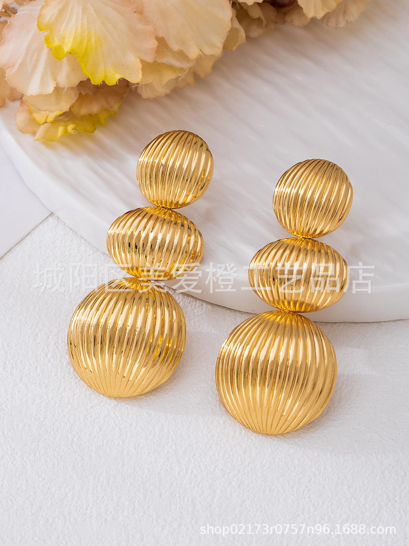 Французские ретро женские изысканные серьги-шарики в горошек из металла, модный темперамент, холодный ветер, нишевые серьги