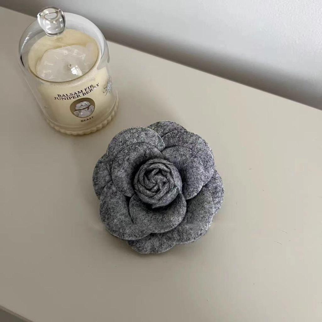 Elegant Camellia Bow Brooch: Retro Pearl Flower Corsage Pin