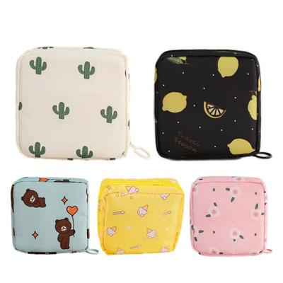 Cartoon Cute Sanitary Napkin Storage Bag Portable Large Capacity Menstrual Packet Cartoon Cute Waterproof Period Bag with Zipper