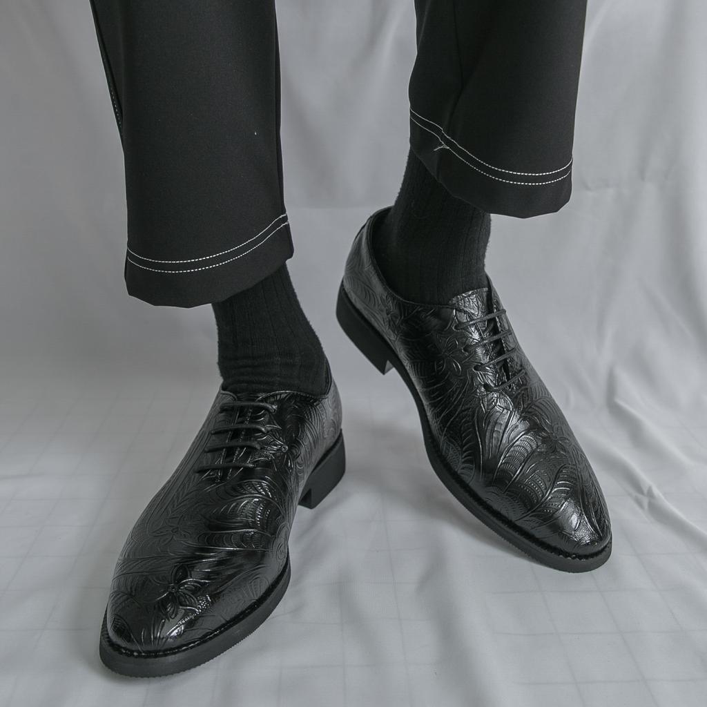 Men Derbys Oxford Blue Black Embossing Leather Formal Business Shoes Men's Tuxedo Wedding Dance Shoes Plus Size