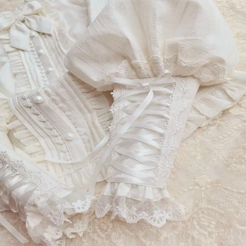 Damen Unterwäsche Reine Baumwolle Spitze Vielseitiges Hemd Nischenprodukt Frühling und Herbst Stil Elegant Langarm Lolita Unterhemd Vintage