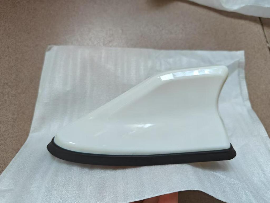 Second-Gen Shark Fin Car Antenna: Signal, Tail Wing & Decorative Upgrade Without Drilling
