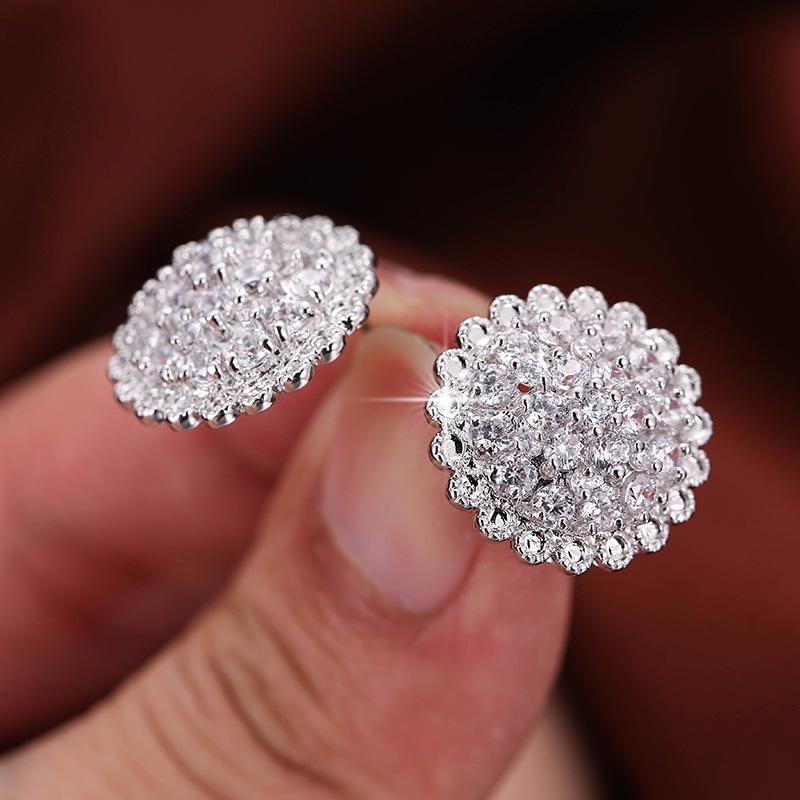 Florale Strass-Steckerohrringe: Elegantes, mädchenhaftes Modeaccessoire
