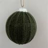 Neue gehäkelte Weihnachtskugel Xmas-Kugeln 6cm Weihnachtsbaum-Hängeanhänger Geschenkkugel Handgestrickte Wollkugel Weihnachtsdekorationen