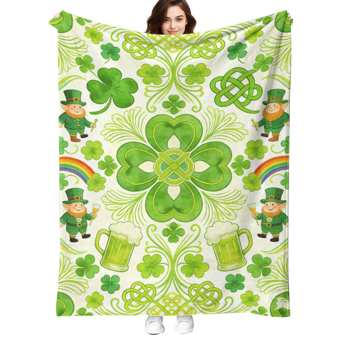 

Vibrant Art Green Clover Printed Flannel Blanket Giraffe Soft Lightweight Multi Sized Perfect for Travel Home Decor gift 75x100cm (30x40inch)