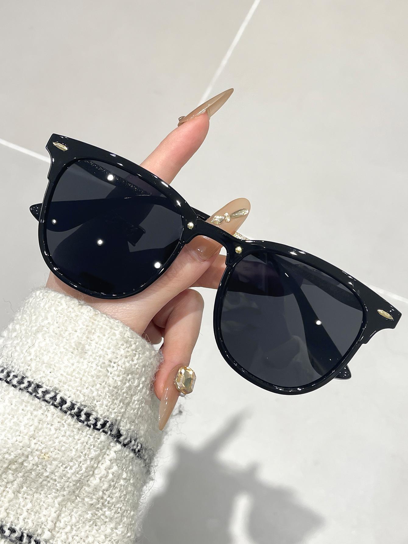 Unisex European Retro Round Sunglasses with UV Protection