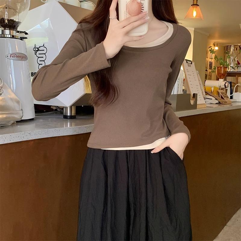 

Французский нишевый дизайн квадратный воротник с контрастной строчкой имитация двухкомпонентной футболки с длинными рукавами женская нижняя рубашка узкий верх с правым плечом XL