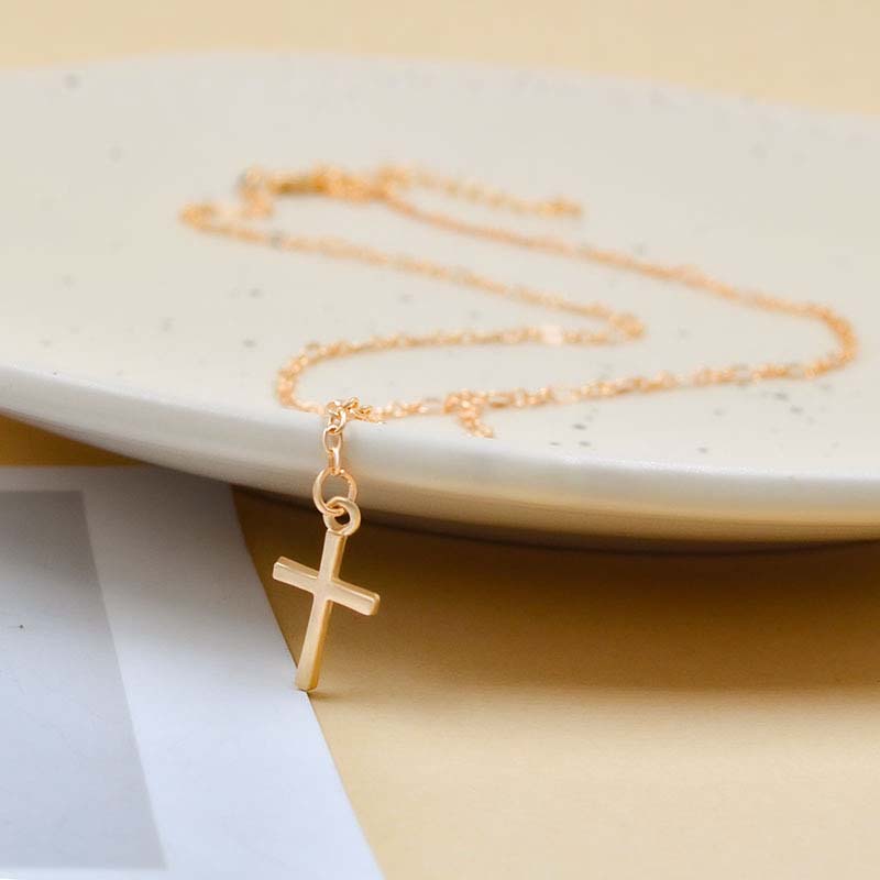 Vintage Gold Cross Pendant Necklaces for Women Girls Simple Metal Clavicle Chain Charm Necklace Jewelry Gifts