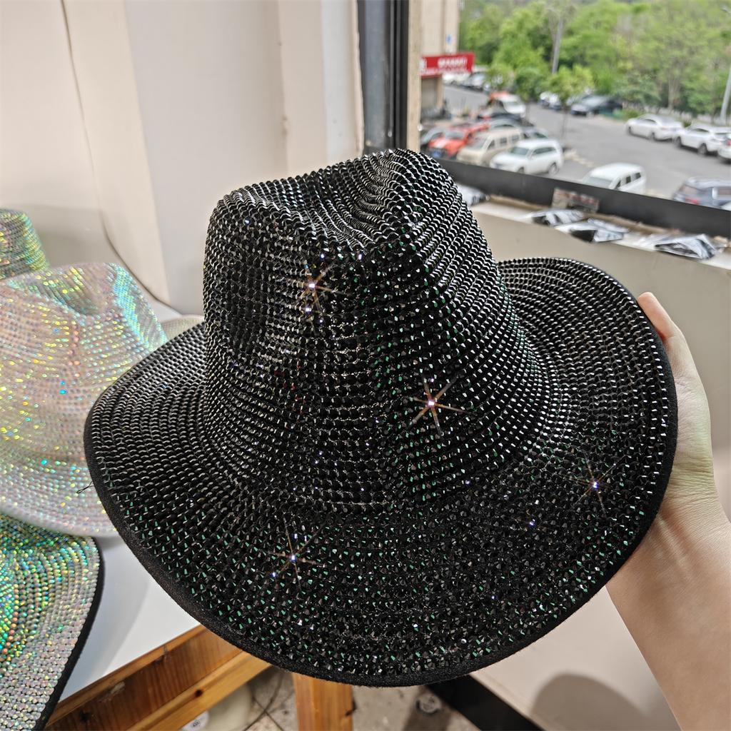 Super Glitzernder Cowboyhut Mit Strasssteinen Unter Den Lichtern Rot/Weiß Fedora Hut Bühnenbankett Hut Modischer Handgefertigter Hut