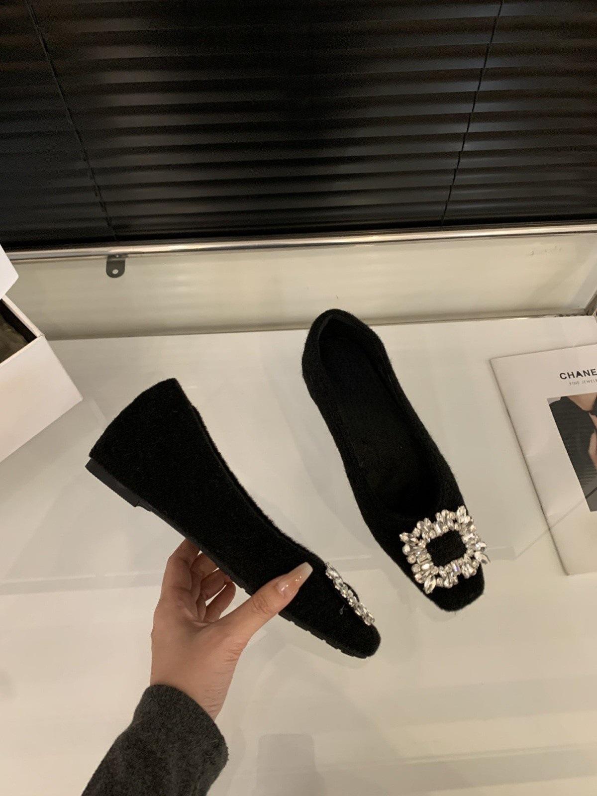 Inner heightening plush shoes gray single shoes women s shoes French rhinestone black commuter shoes 35