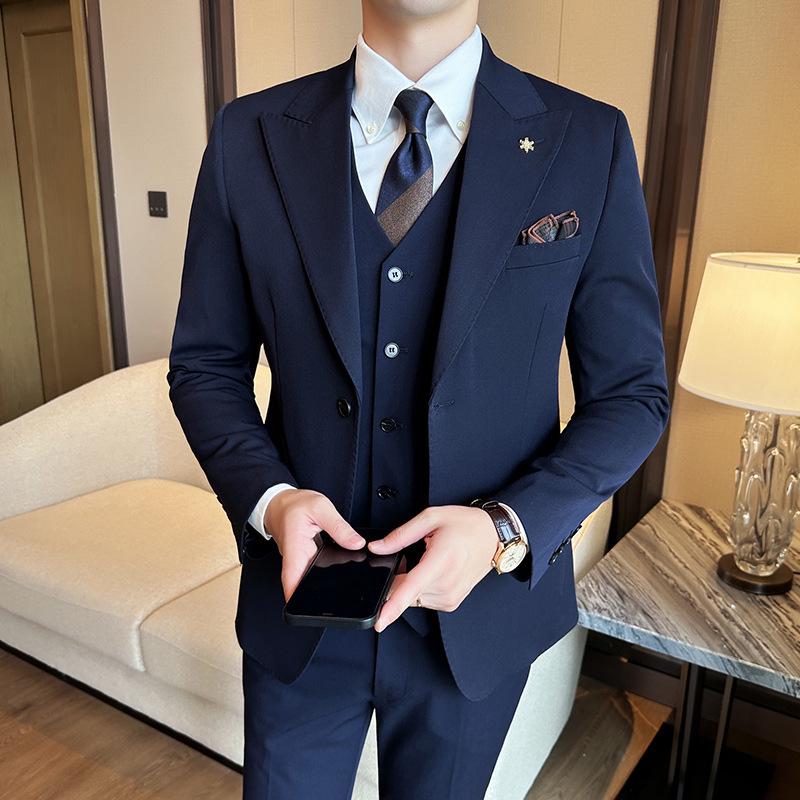 Men's Slim Fit Two-Button Peak Lapel Three-Piece Suit