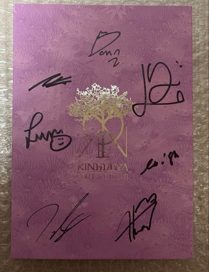 

[USED] KINGDOM Signed Album with Photo Card The Kingdom