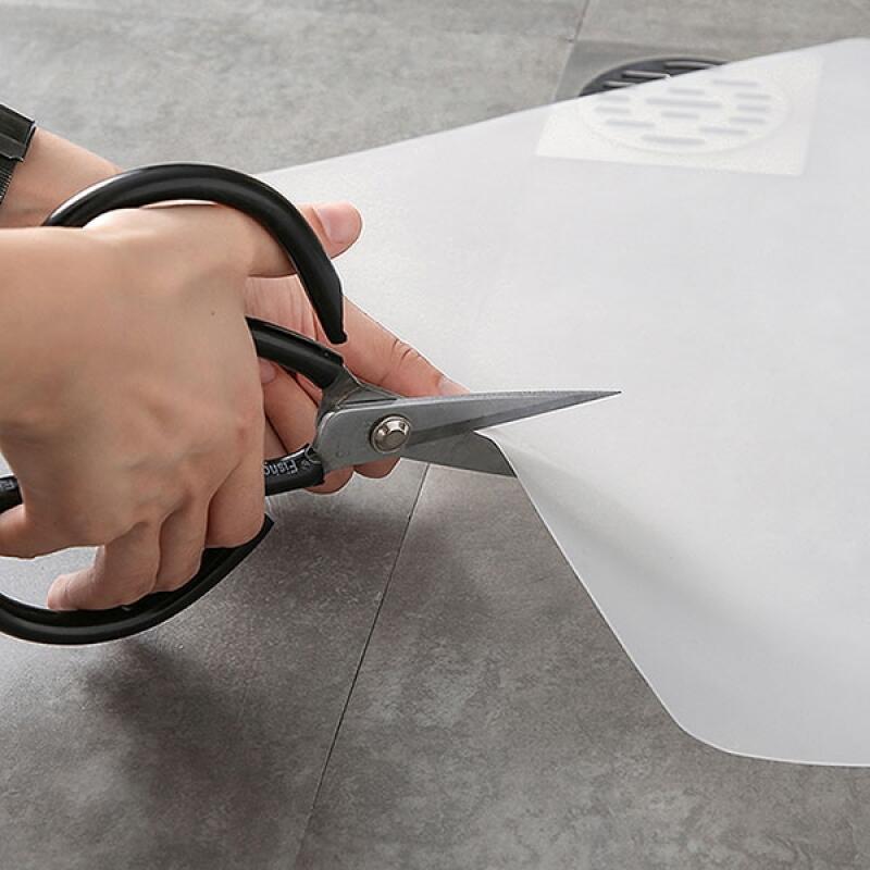 Transparente Ablaufabdeckung gegen Geruchsbildung