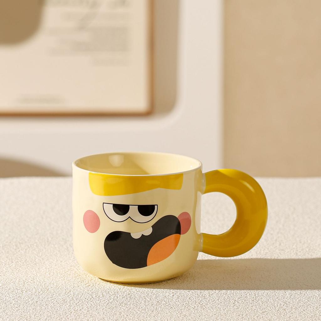 Cute and Cute Smiling Face Ceramic Cup Clown Funny Cute Water Cup Birthday Gift