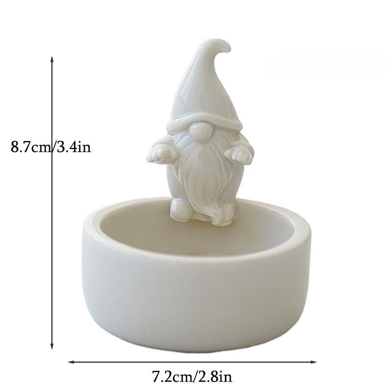 

Ceramic Santa Claus Candlestick Cute Dwarf Dwarf Aromatherapy Ornament Candlestick Ornament