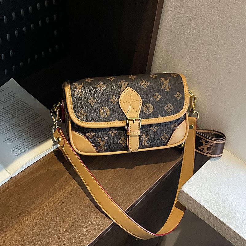 Premium Bag Women's New Retro Printed Small Square Bag Fashionable Texture Light Luxury Shoulder Bag Oblique Span Bag Women
