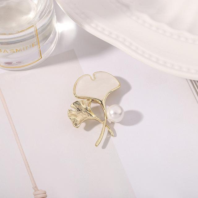 Classic Small Suit Pin Butterfly Ginkgo Rose Peony Flower Creative Temperament Brooch