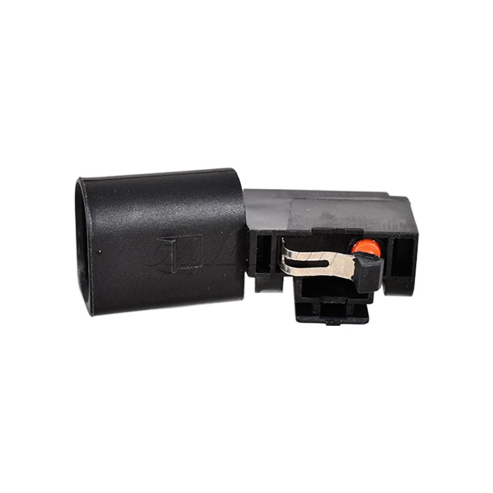 1Pc New Tailgate Cylinder Lock Micro Switch Unit 2Pins 1T0962103 1T0962103A For VW Polo 9n Jetta A5 1K 2005-2010 Car Accessories
