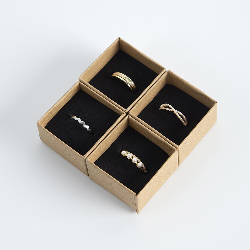 24pcs 4x4x3cm Ring Jewelry Kraft Box Brown Organizer Carton Cardboard Travel Jewelry Gift Packaging Box Case With Sponge Inside
