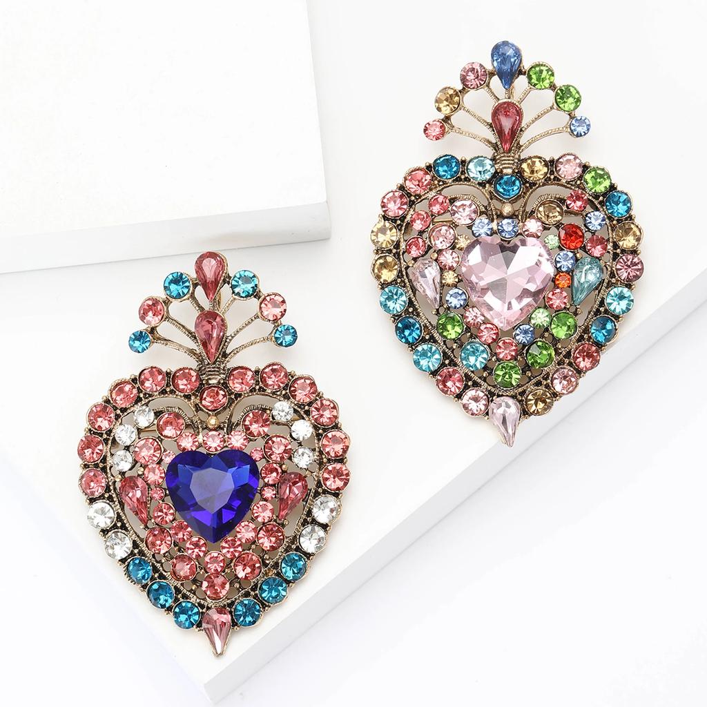 Vintage Rhinestone Heart Brooches for Women Unisexl Light Luxury Love Pins Event Funny Luxury Gifts New Year Friends Decoration
