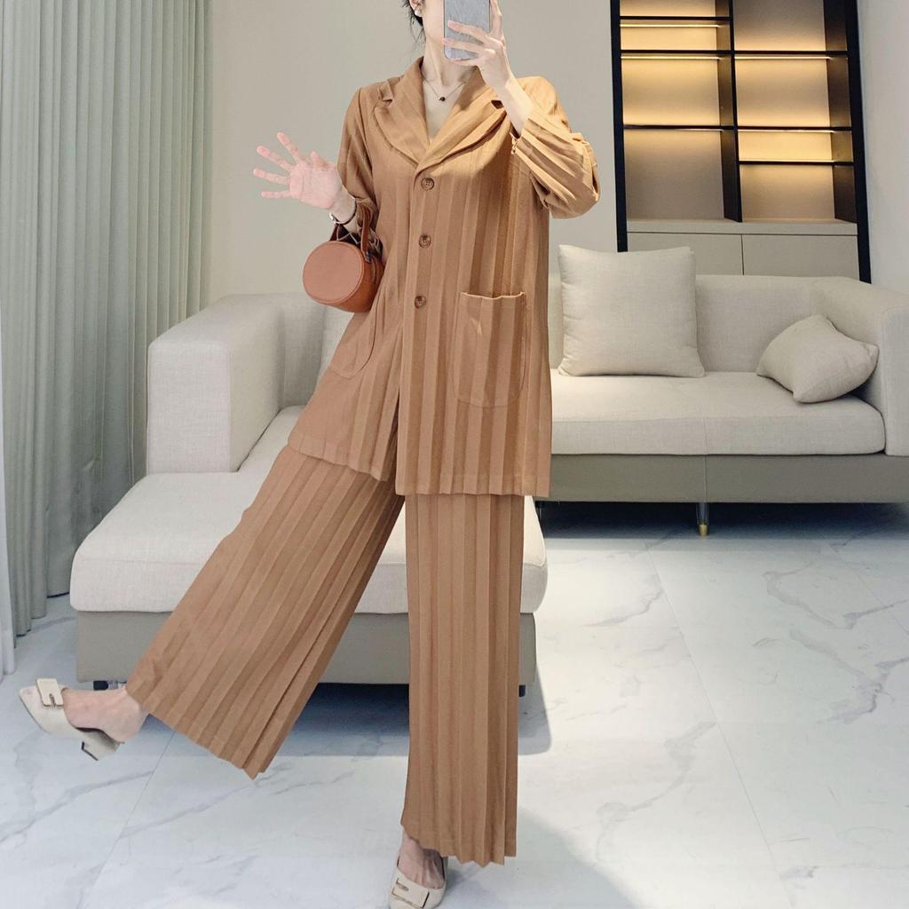 Women's High-End Pleated Pinstripe Wide-Leg Pants Set - Spring/Autumn Plus Size Slimming Suit