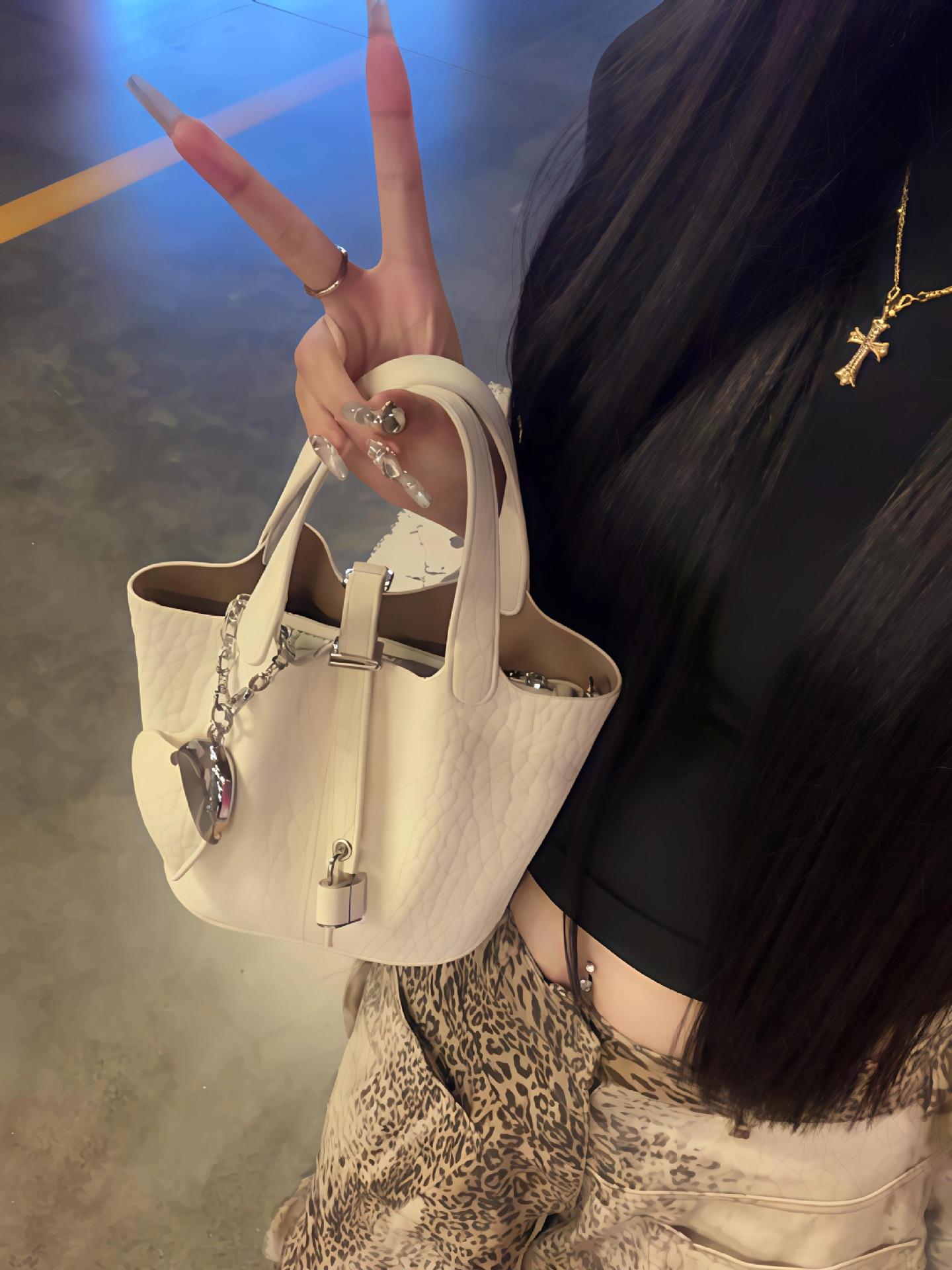 

Весна и лето новая женская сумка Laura Shidai сумка-мессенджер сумка-цепочка сумка-ведро на плечо