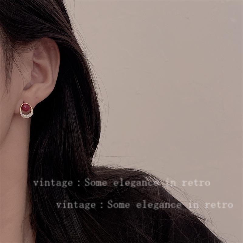 French Retro Red Bean Stud Earrings - Minimalist & Versatile for Women, Perfect for Christmas & New Year