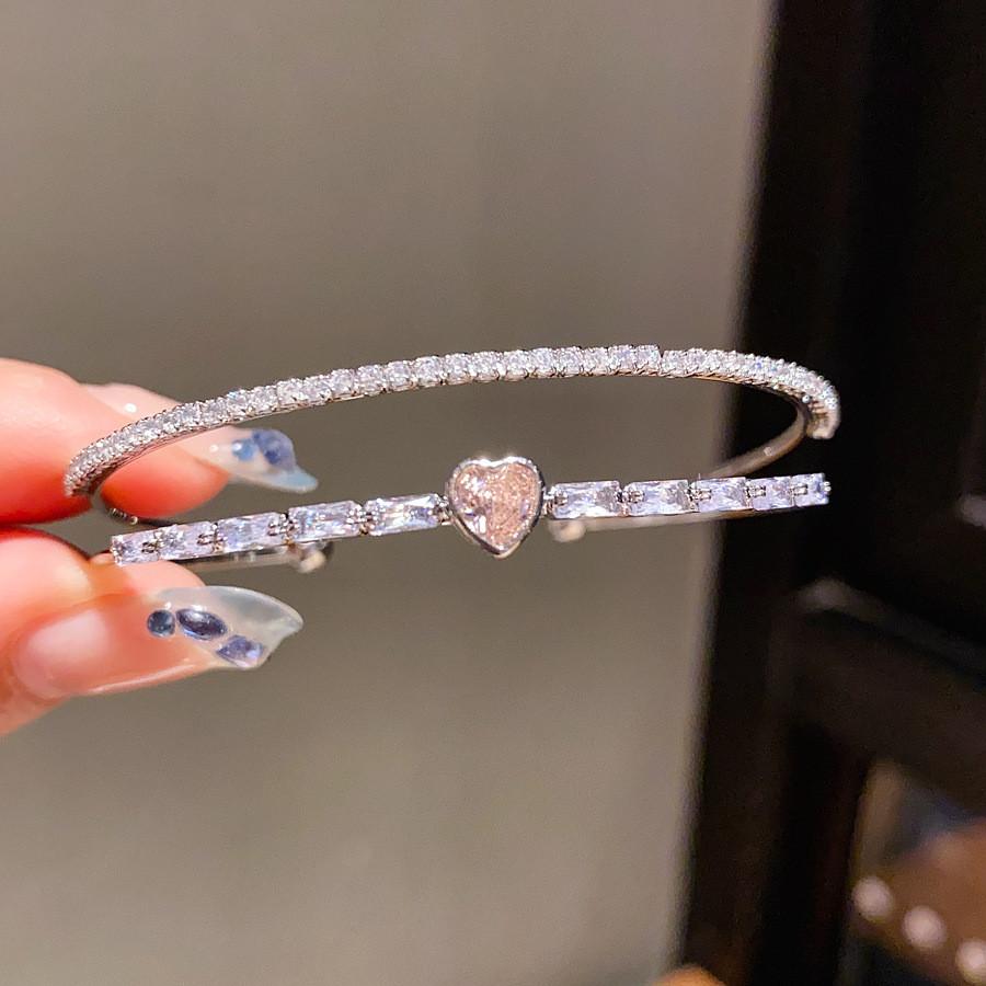 Heartshaped Jewelry Bracelet With Cubic Zirconia For Fashionable Women