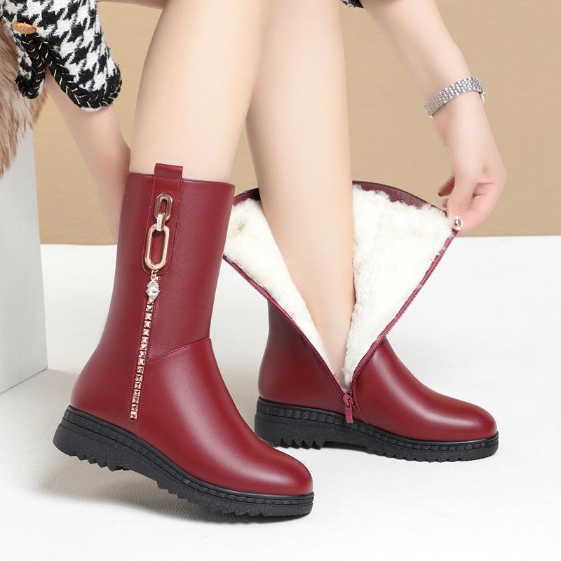 Winter Women Comfort Soft Leather Boots Flat Solid Middle Boots Warm Snow Boots Fashion Non-slip Warm Thick-soled Boots