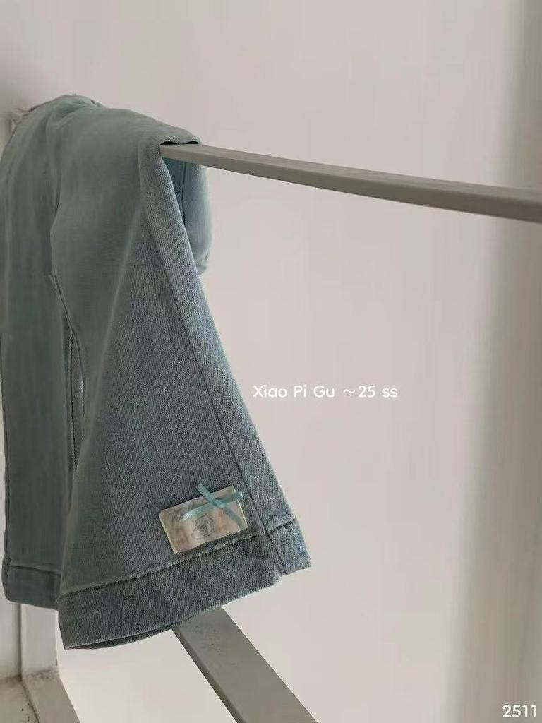 2025 Spring Korean Girls' Outfit: Lace-Trim Knitted Vest & Denim Flare Pants