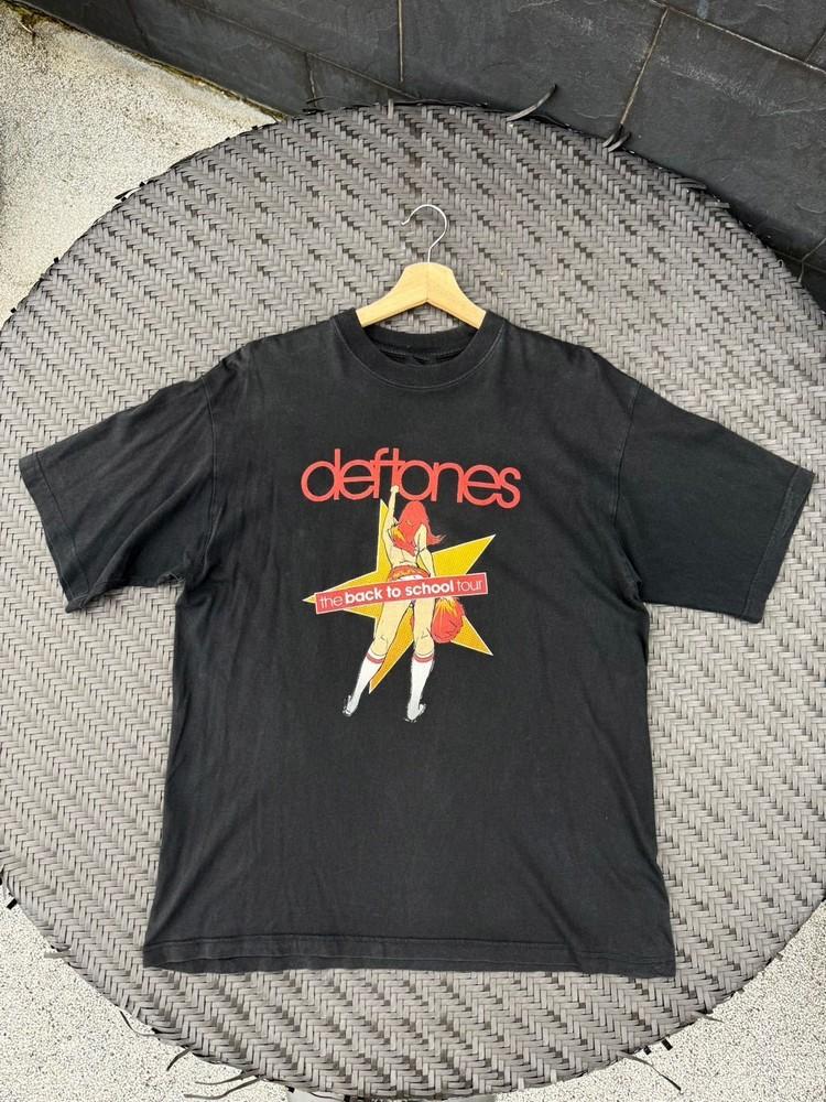 New Vintage Deftones The Back To School Gift For Fans Unisex S5XL Shirt CA147 Unisex T-Shirt M