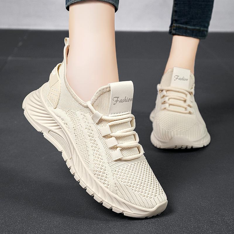 Women's Shoes Are Fashionable, Lightweight, and Casual Sports Shoes with Breathable Mesh and Soft Soles for Running