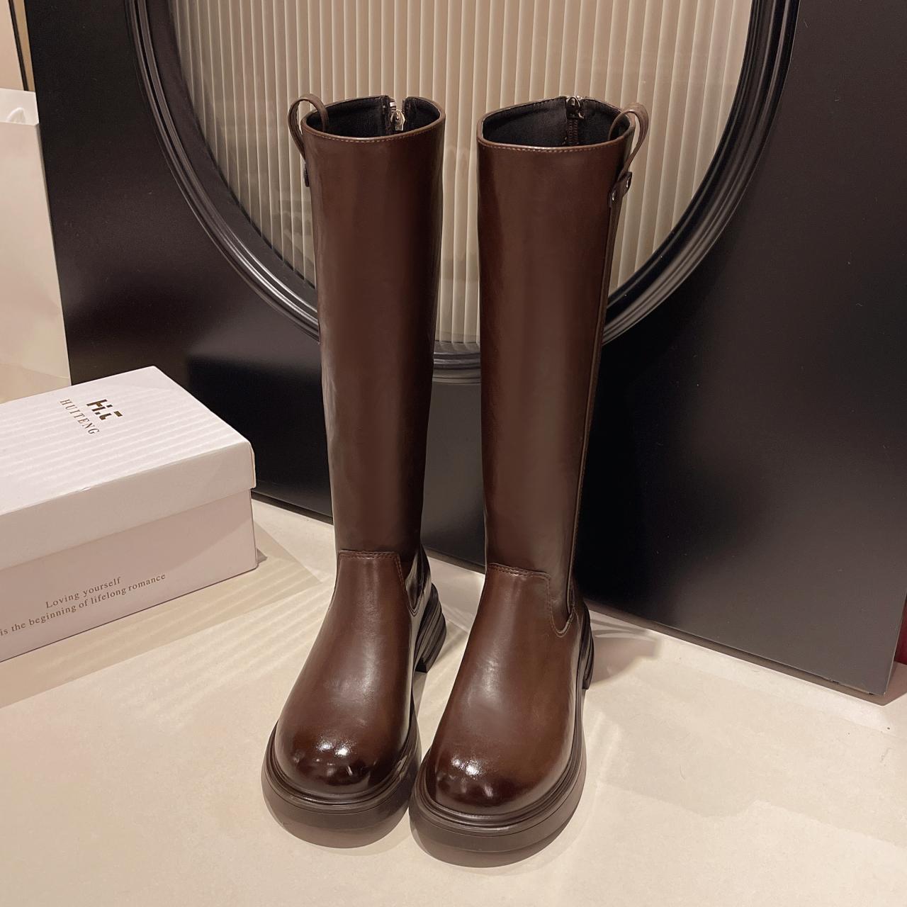 Boots Women s autumn and winter new Maillard velvet flat-bottomed knight boots brown western boots small boots 40
