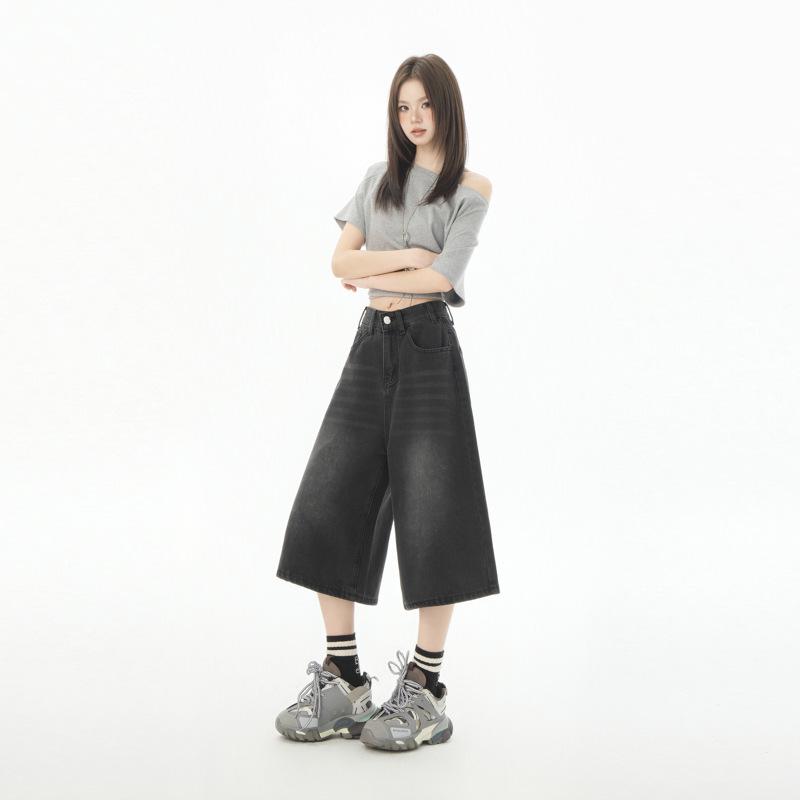 Women's American Retro High Waist Seven-Point Denim Shorts - Spring/Summer 2026, Slimming Wide-Leg Mid-Length Design.