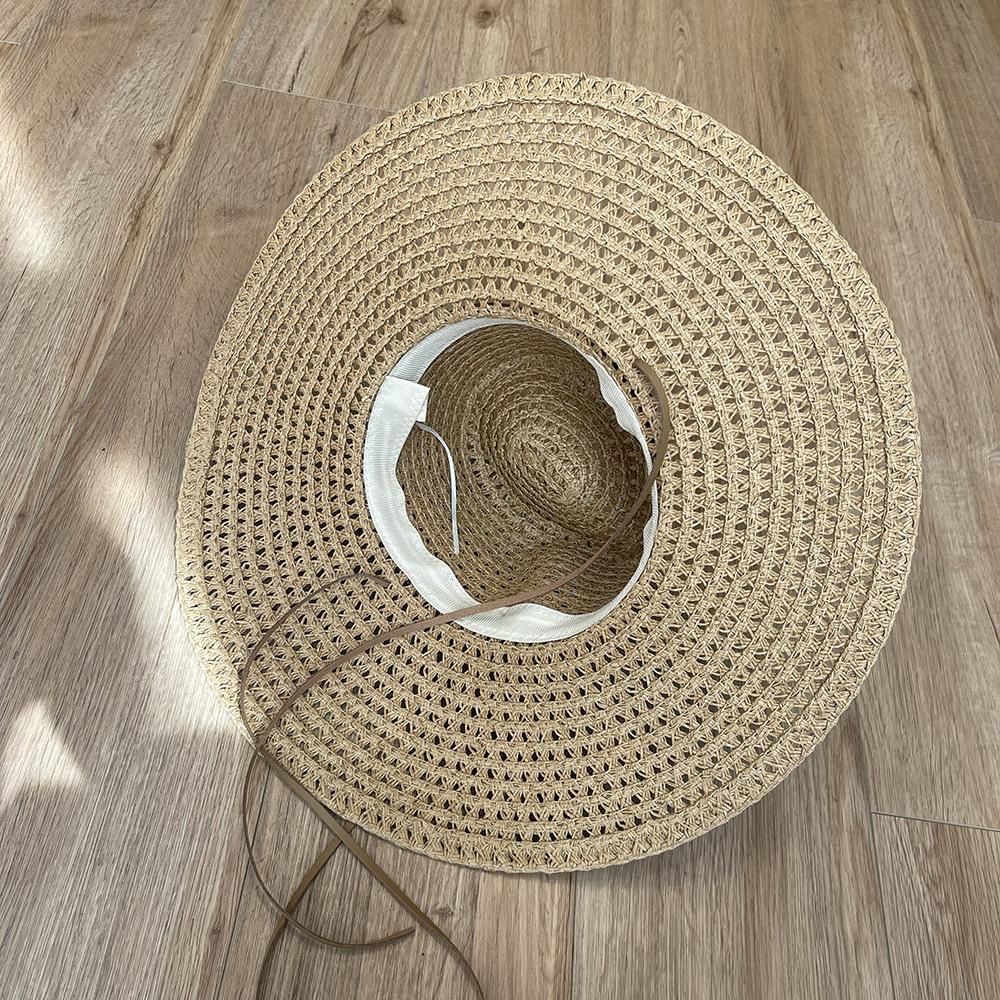 Vendite Calde Nuovo Stile Europeo e Americano Design a Spilla Cappello di Paglia Femminile Lettera Vuota Cappello da Sole Moda Catena Metallica Cappello Parasole