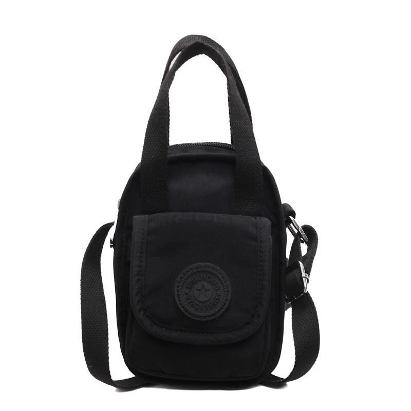 A Stylish Water-resistant and Simple Crossbody Women's Bag for Casual Commuting
