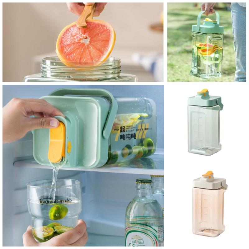 Large Capacity Modern Simple Style Ice Water Pitcher With Tap Green/white