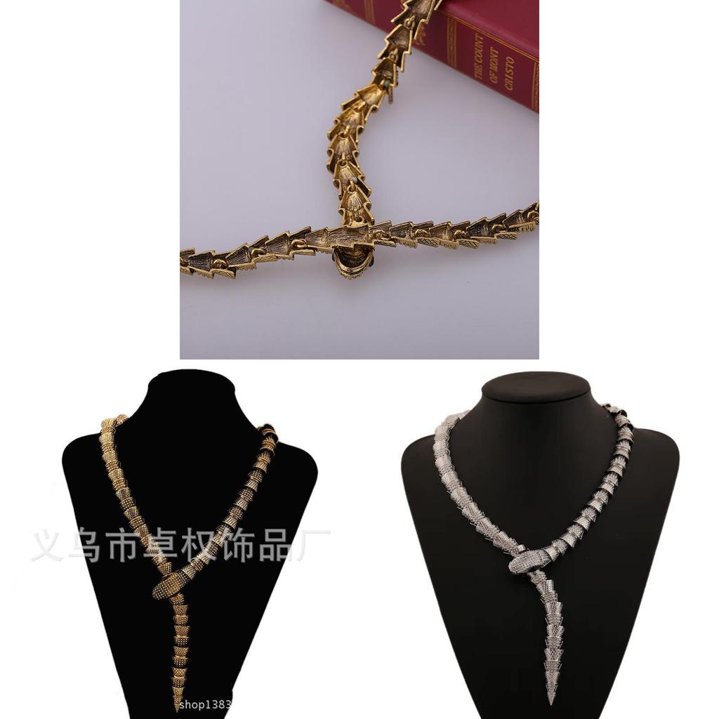 Animal Snake Chain Necklace With Alloy Pendant For Retro Vintage Jewelry Style