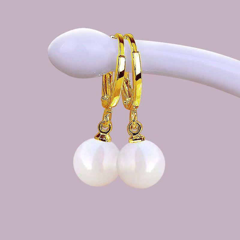 Golden Red Water Drop Temperament Diamond Earrings: Christmas Hypoallergenic Dangle Earrings, Fashionable and Versatile.