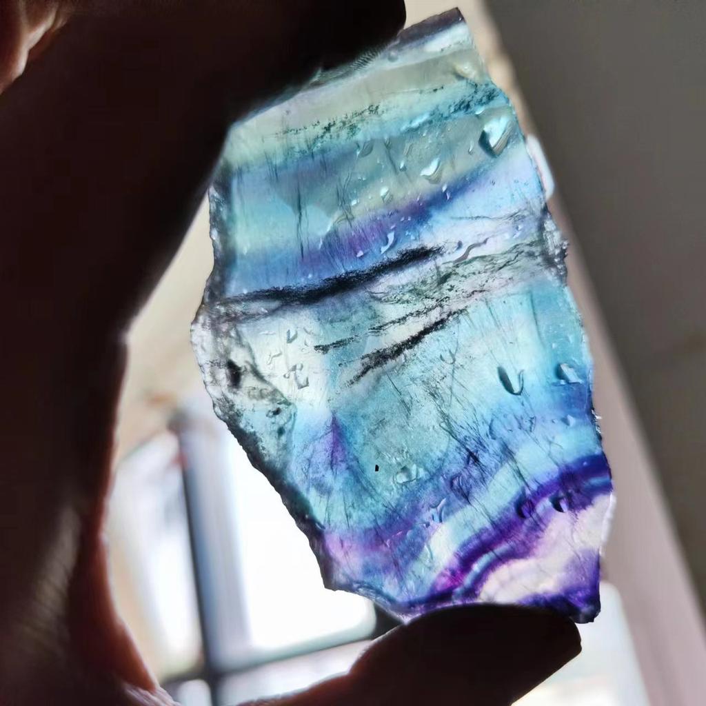 Natürlicher Hausgarten Regenbogen Bunt Roh Fluorit Kristallstein Dekoration Heilkristall Heimdekoration Stein und Kristalle