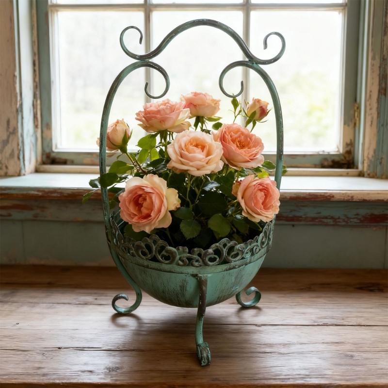 Unique Weathered Metal Flower Pot Container Balcony Vase With Artistic Lace Trim Suitable For Indoor And Outdoor bushes