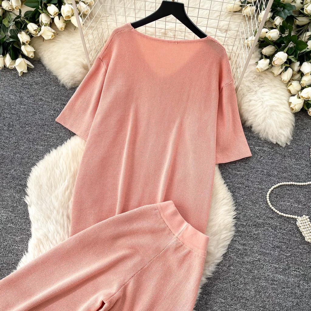 Casual and Fashionable Knit Set for Women New Summer V-Neck Short-Sleeve Sweater Tops and Wide-Leg Pants Two-Piece Sets