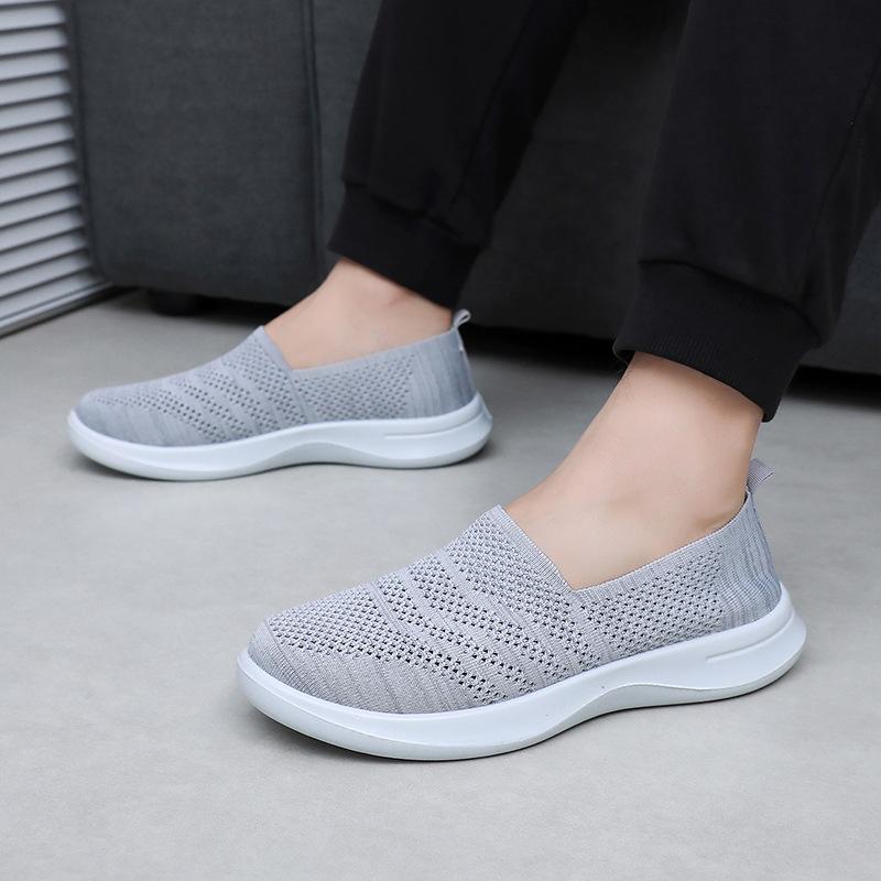 Shoes men's summer new men's breathable fashion casual men's shoes soft sole shallow mouth single shoes