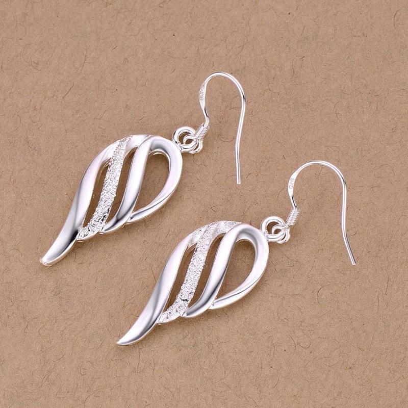 New 925 Sterling Silver Earrings Hot Hearts For Women Exquisite Student Girlfriend Jewelry Accessories Wedding Fashion Gift