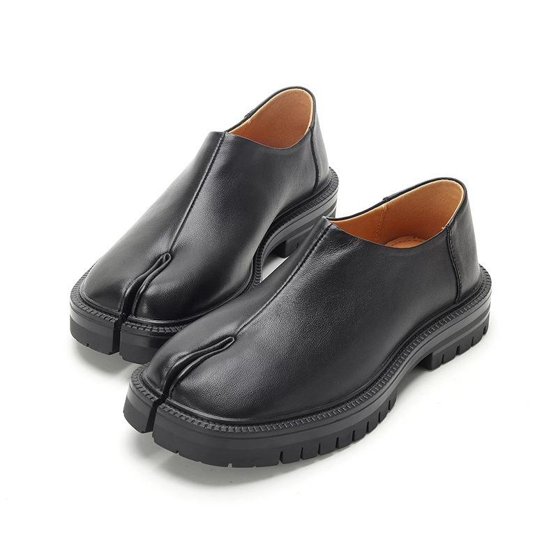 Tabi niche design one-pedal split-toe shoes low-top men's and women's personalized foot-fitting horseshoe shoes trendy pig's trotter shoes derby shoes